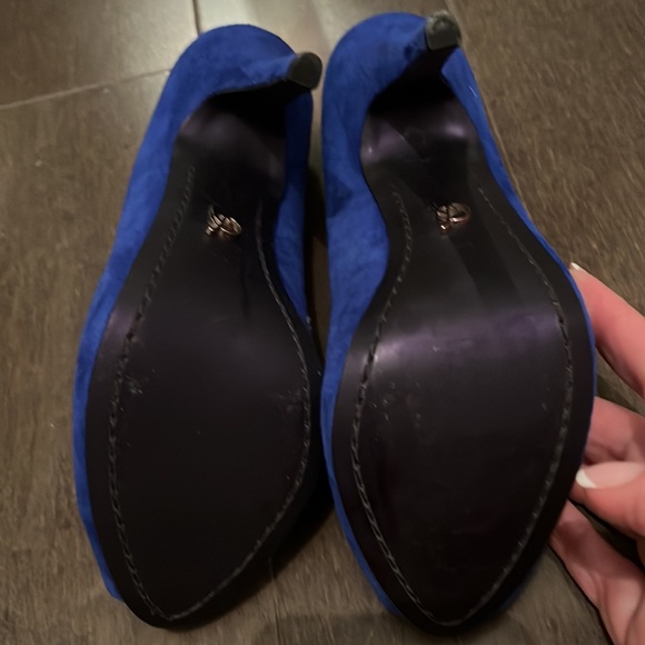 Brand new - never worn! Rachel Roy electric blue suede peep toe heel- size 8 - Picture 7 of 9